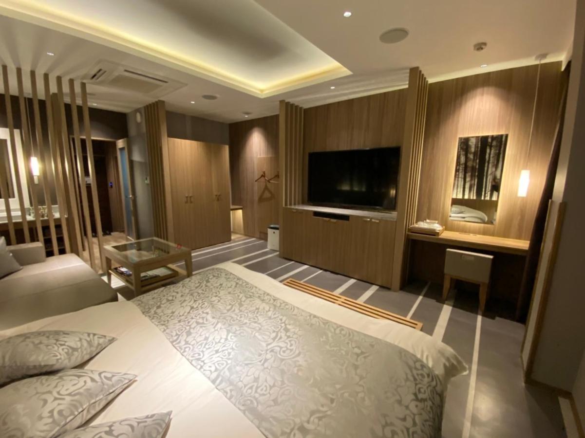ホテル ポルト 男塾ホテルグループ (Adults Only) Himeji Exterior foto